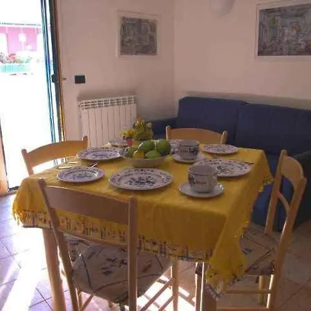 Apartment In 21533 *
